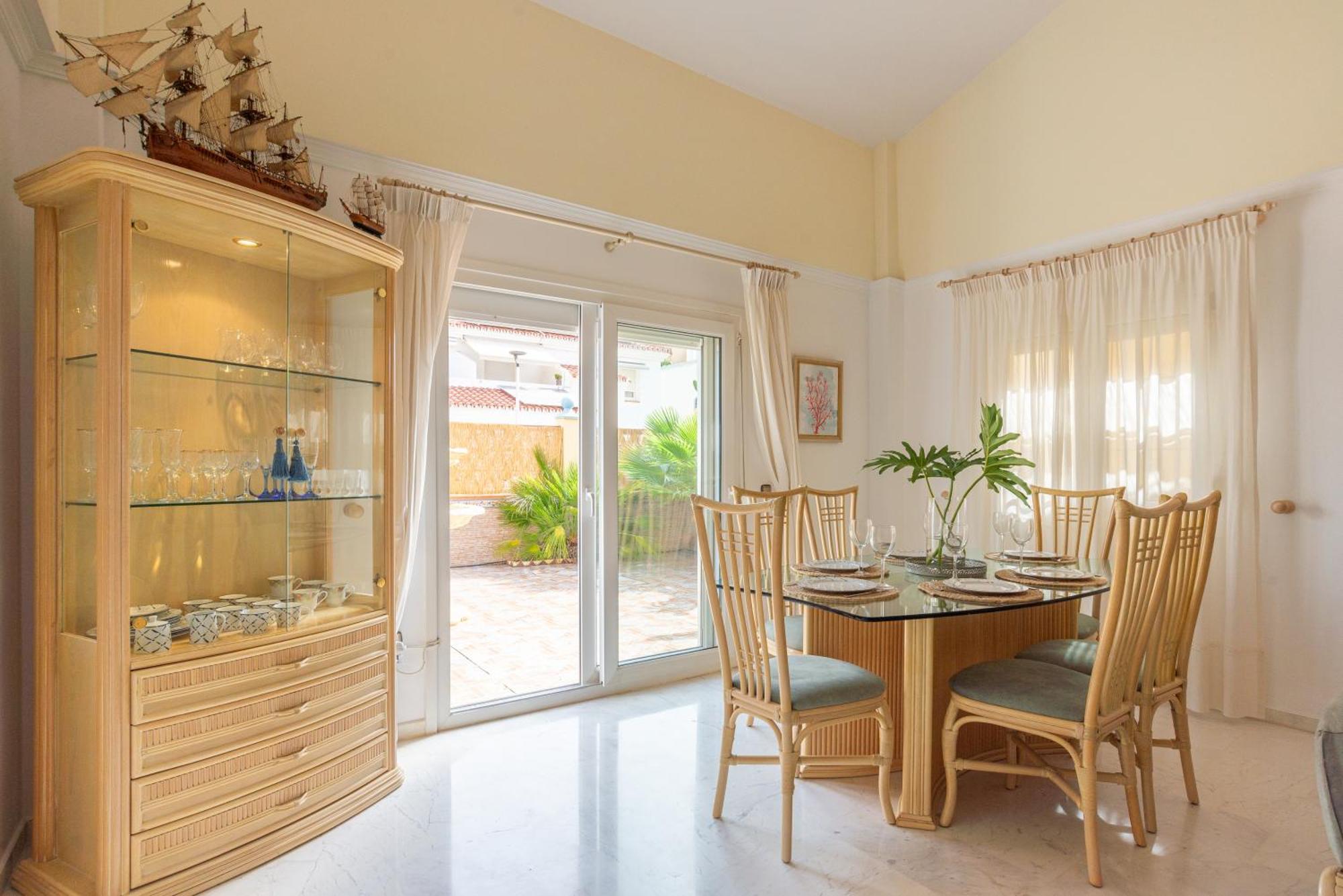 Villa Valentina - Renovated On Los Alamos Beach Torremolinos Luaran gambar