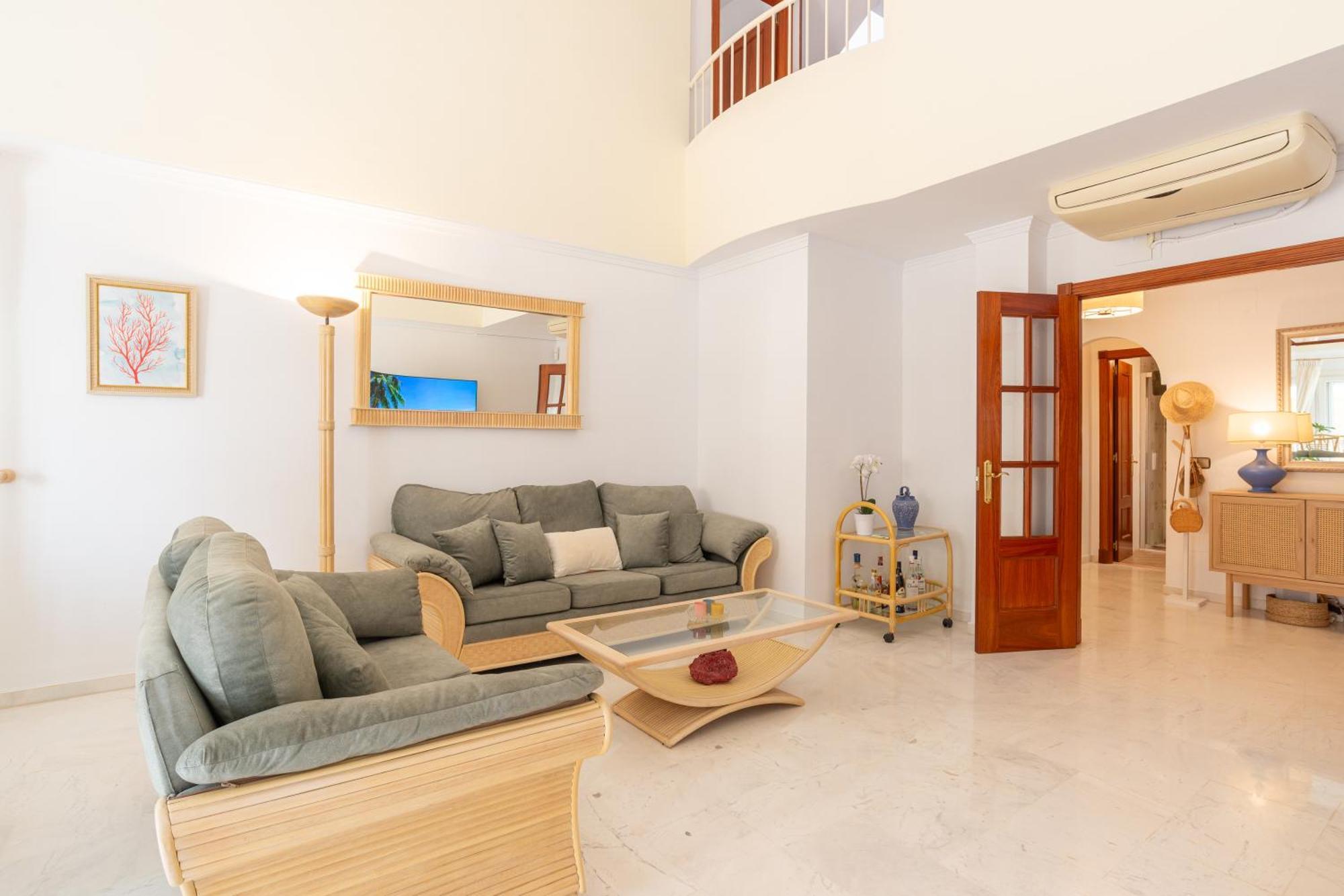 Villa Valentina - Renovated On Los Alamos Beach Torremolinos Luaran gambar