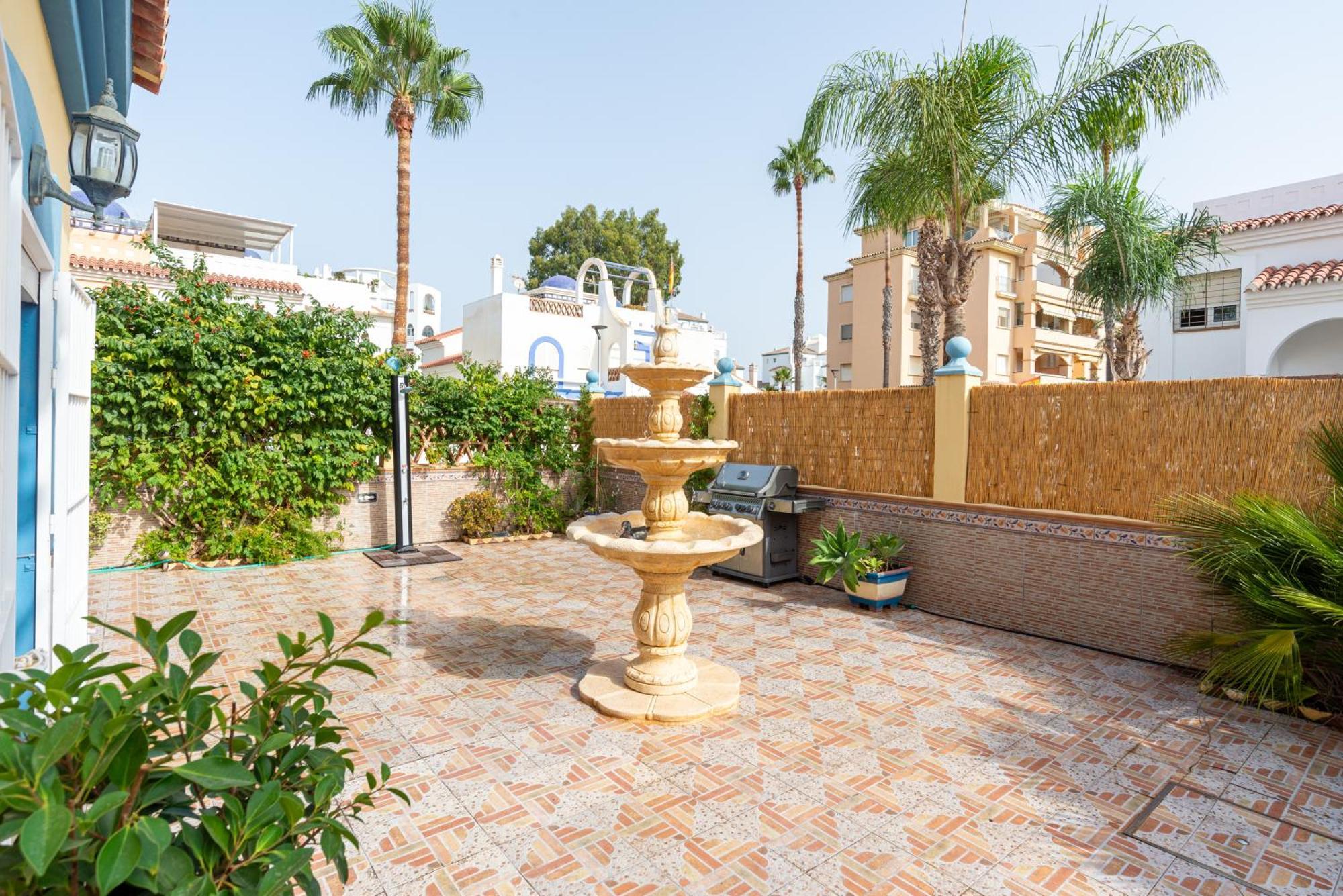 Villa Valentina - Renovated On Los Alamos Beach Torremolinos Luaran gambar